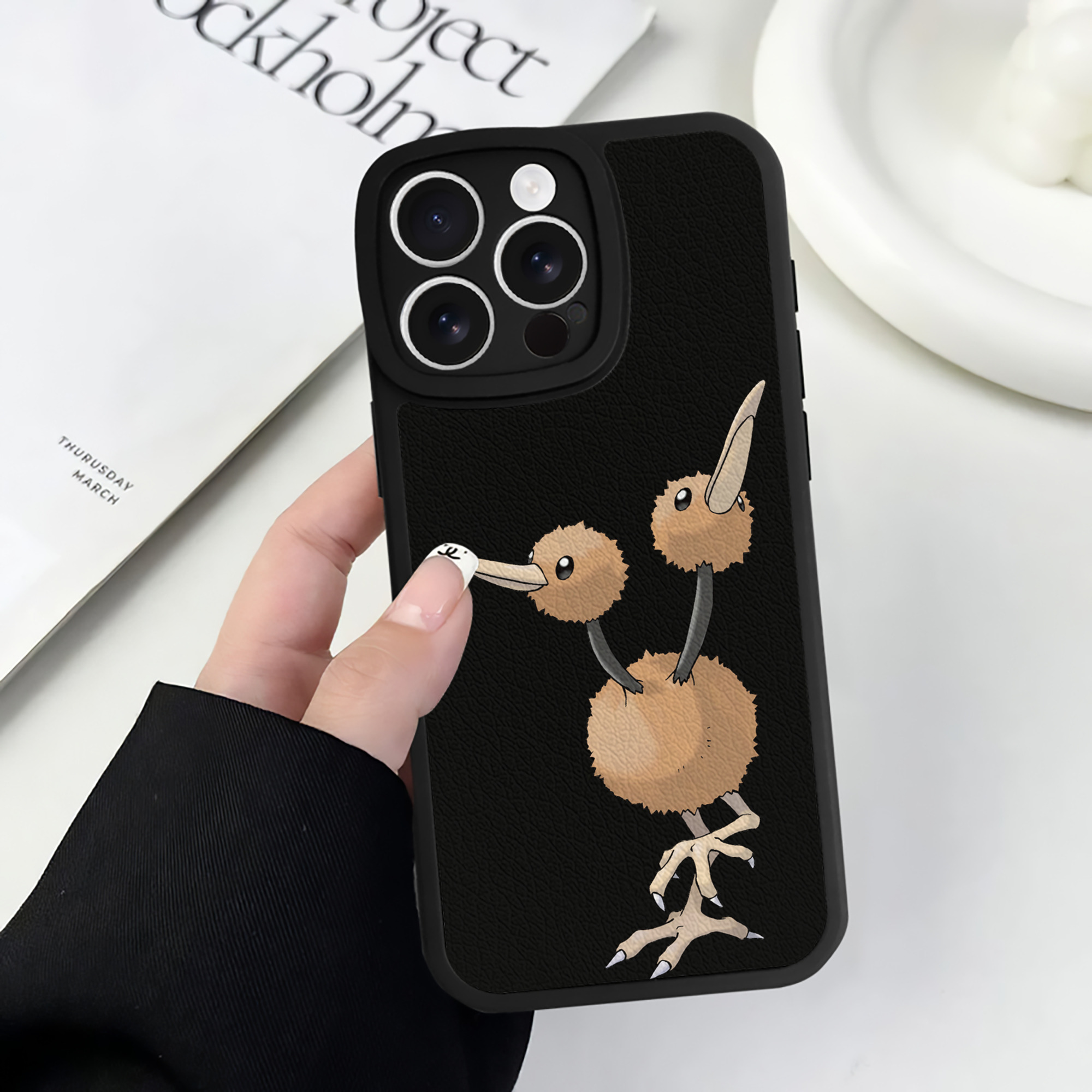 （画像用） ポケットモンスター Pokémon 【iPhone 16シリーズ対応】シリコンスマホケース（レザー調） 材質：シリコン